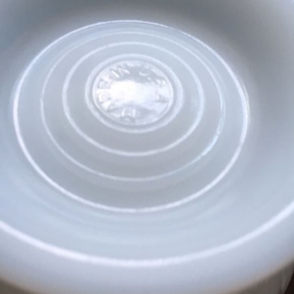 Vintage Milk Glass Sugar Bowl - Picture 5 of 6